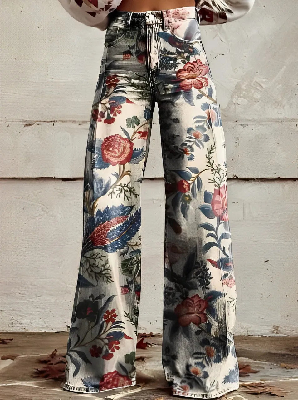 Weite Damenhose mit floralem Muster, Vintage-Stil, hohe Taille, modische Schlaghose, ideal für trendige Frühlings- und Sommeroutfits.