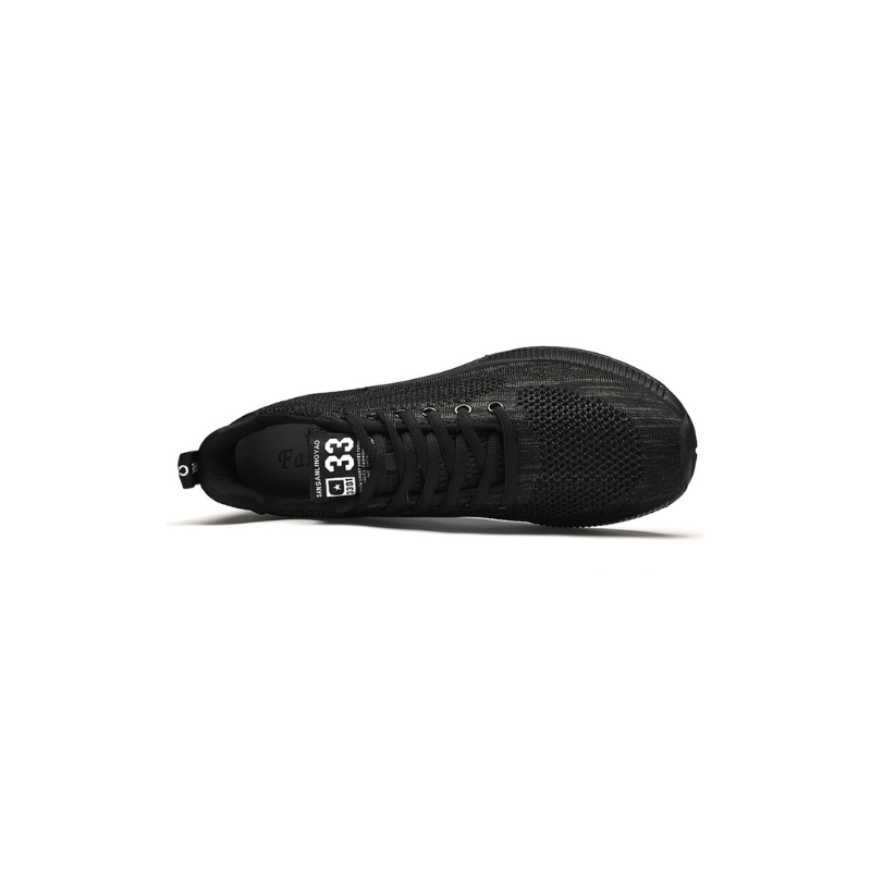 Schwarzer Sneaker, atmungsaktives Mesh, sportlich, bequem, Herren, seitliche Ansicht.