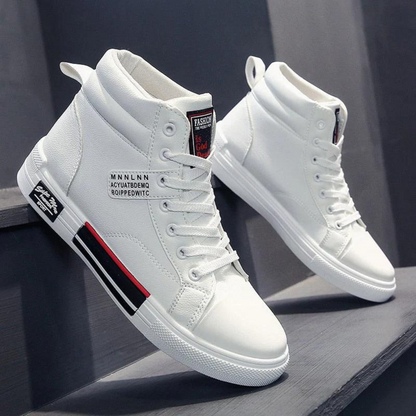 Weiße High-Top-Sneaker, Leder, modisch, Herren, lässig, sportlich, bequem, trendig.