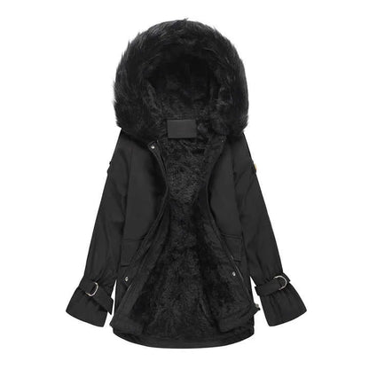 Schwarze Winterjacke mit Kunstfellkapuze, warm gefüttert, modisch und funktional, ideal für kalte Tage. Perfekte Damenbekleidung für Winter.