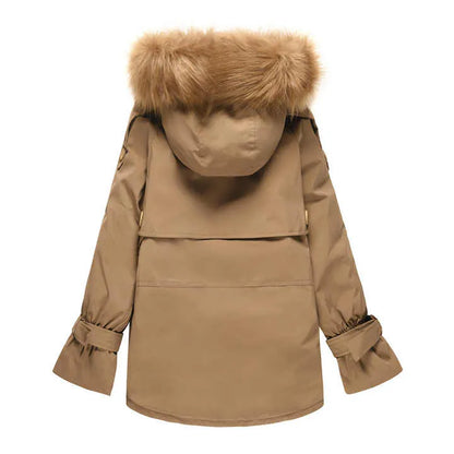 Damen Winterjacke mit Kapuze, Kunstfellbesatz, beige, warm, stilvoll, ideal für kalte Tage, modische Outdoor-Bekleidung, hochwertig.
