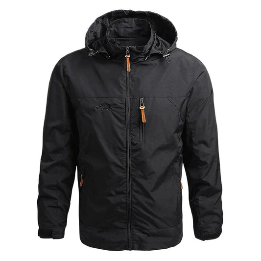 Schwarze Herrenjacke mit Kapuze, wasserabweisend, Reißverschlusstaschen, ideal für Outdoor-Aktivitäten. Funktionale und stilvolle Übergangsjacke.