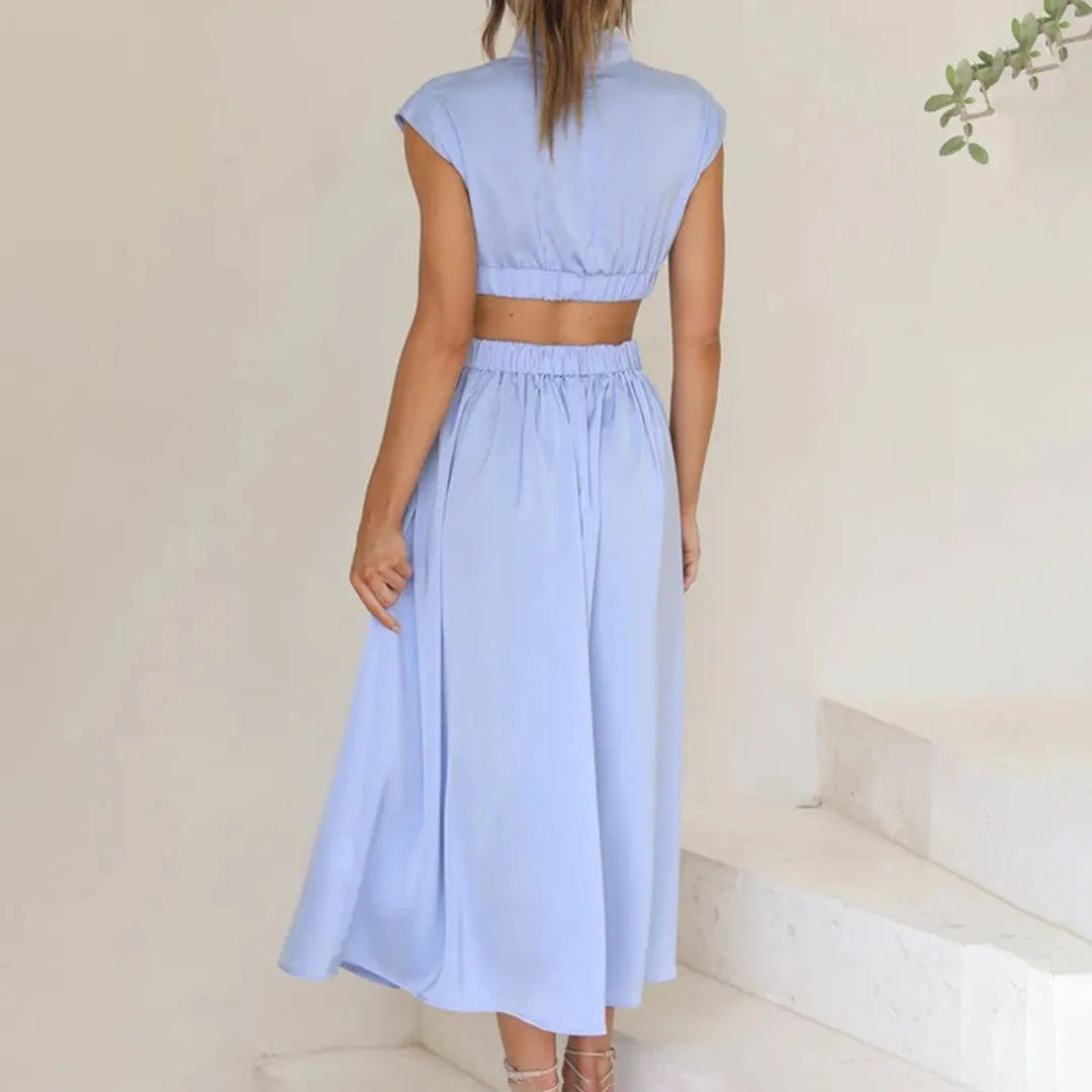 Damen-Sommerkleid in Hellblau, ärmellos, mit weitem Rock und elastischem Bund. Perfekt für elegante Freizeit- und Strandoutfits.
