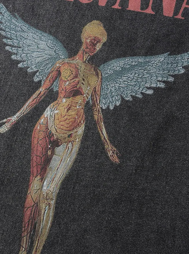 Abbildung eines anatomischen Engels mit Flügeln auf schwarzem Hintergrund, Kunstdesign, Vintage-Stil.