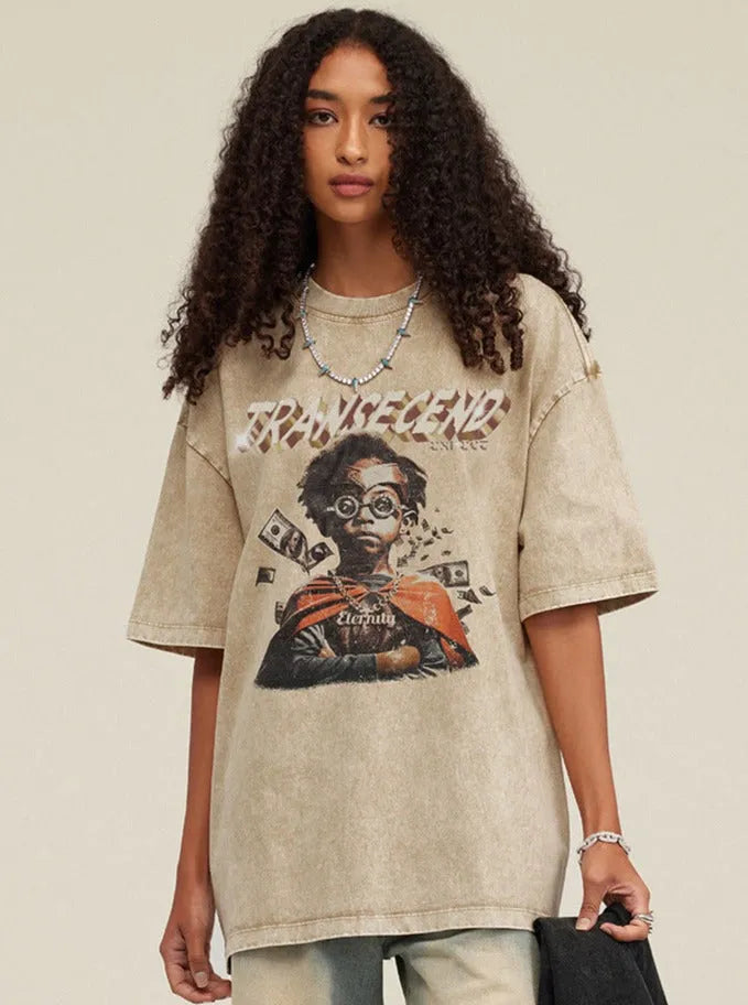 Damen T-Shirt mit Grafikdruck, lässiger Oversize-Stil, Baumwolle, Streetwear, modisches Design, ideal für trendige Outfits und Freizeitmode.
