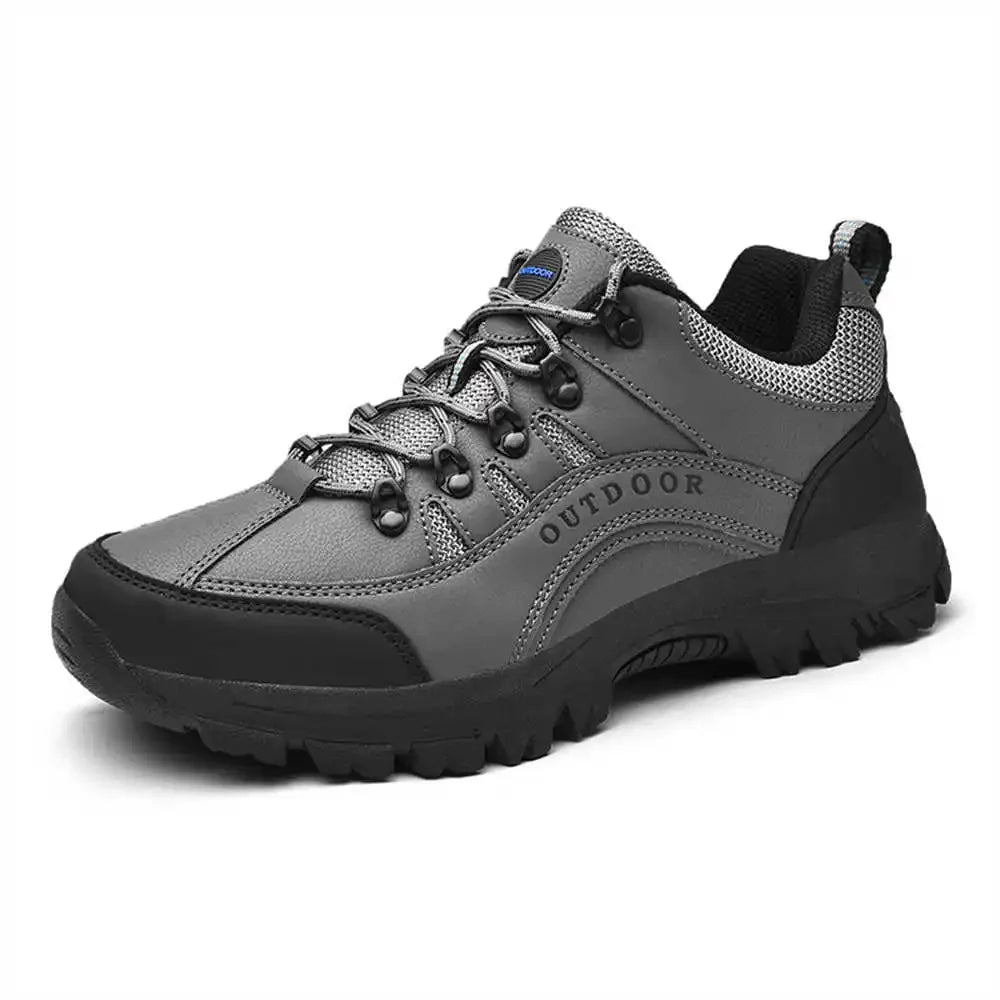 Grauer Outdoor-Wanderschuh, Herren, rutschfest, atmungsaktiv, robustes Design.