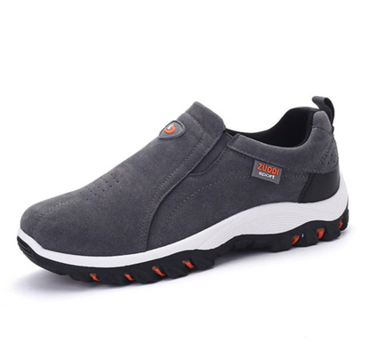 Grauer Herren-Sneaker aus Wildleder, rutschfeste Sohle, sportlich, bequem, modisch.