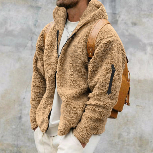 Kuschelige Herren-Teddyjacke in Beige, ideal für Herbst und Winter. Modischer Look mit Reißverschluss und Kapuze, perfekt für Outdoor-Aktivitäten.
