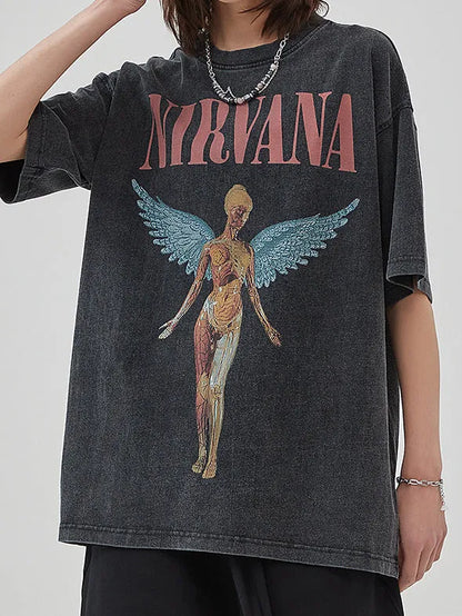 Schwarzes Nirvana-Band-T-Shirt mit Engelsmotiv, lässiger Stil, ideal für Musikfans. Perfekt für Streetwear und Vintage-Look.